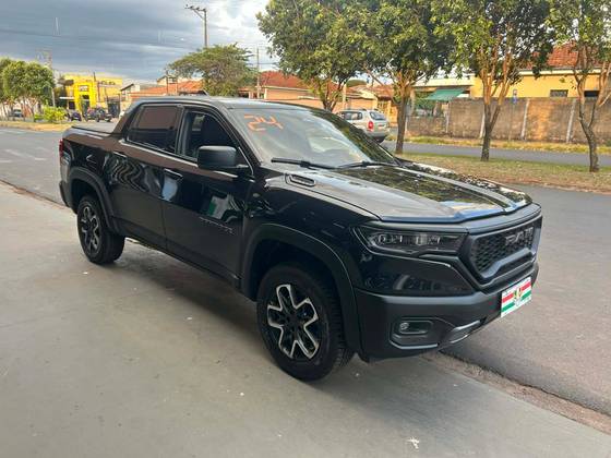 RAM RAMPAGE 2.0 HURRICANE 4 TURBO GASOLINA REBEL 4X4 AUTOMÁTICO